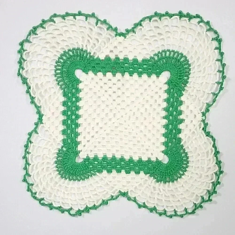 Vtg Set 4 Doilies Hand Crocheted Knitted Linen Apple Green‎ Scalloped Kitsch